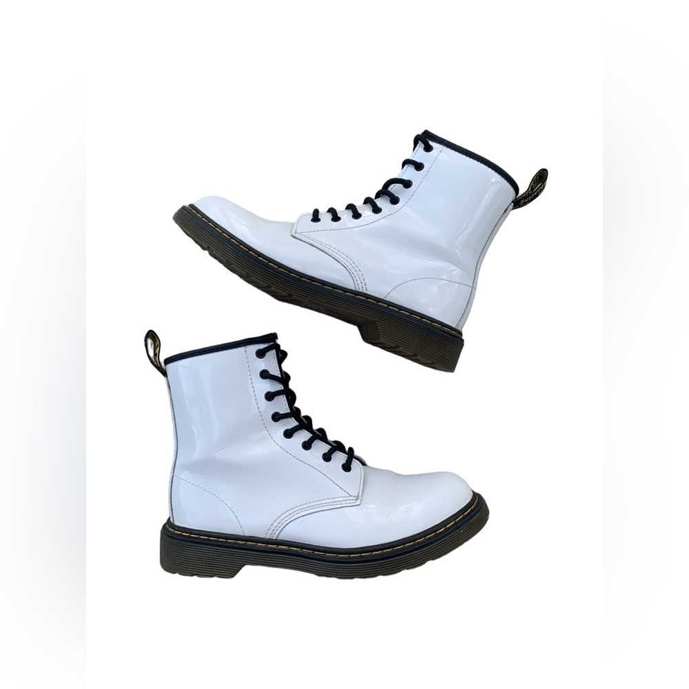 Dr. Martens Women’s Size 6, EU 37, White 1460 Y Combat Leather Lace Up Boots